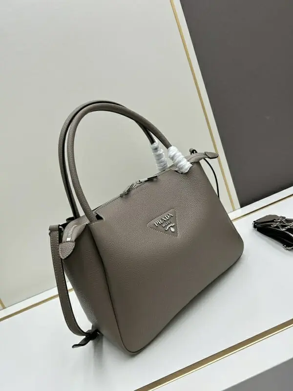 prada aaa qualite sac a main  pour femme s_12105721